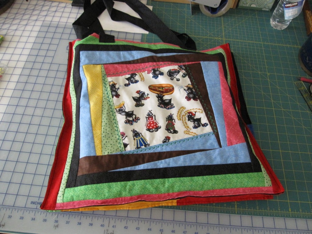 Twist it picnic quilt bag side 2